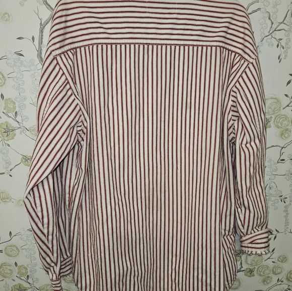 Levi's Red & White Striped Long-Sleeve Button-Down Shirt